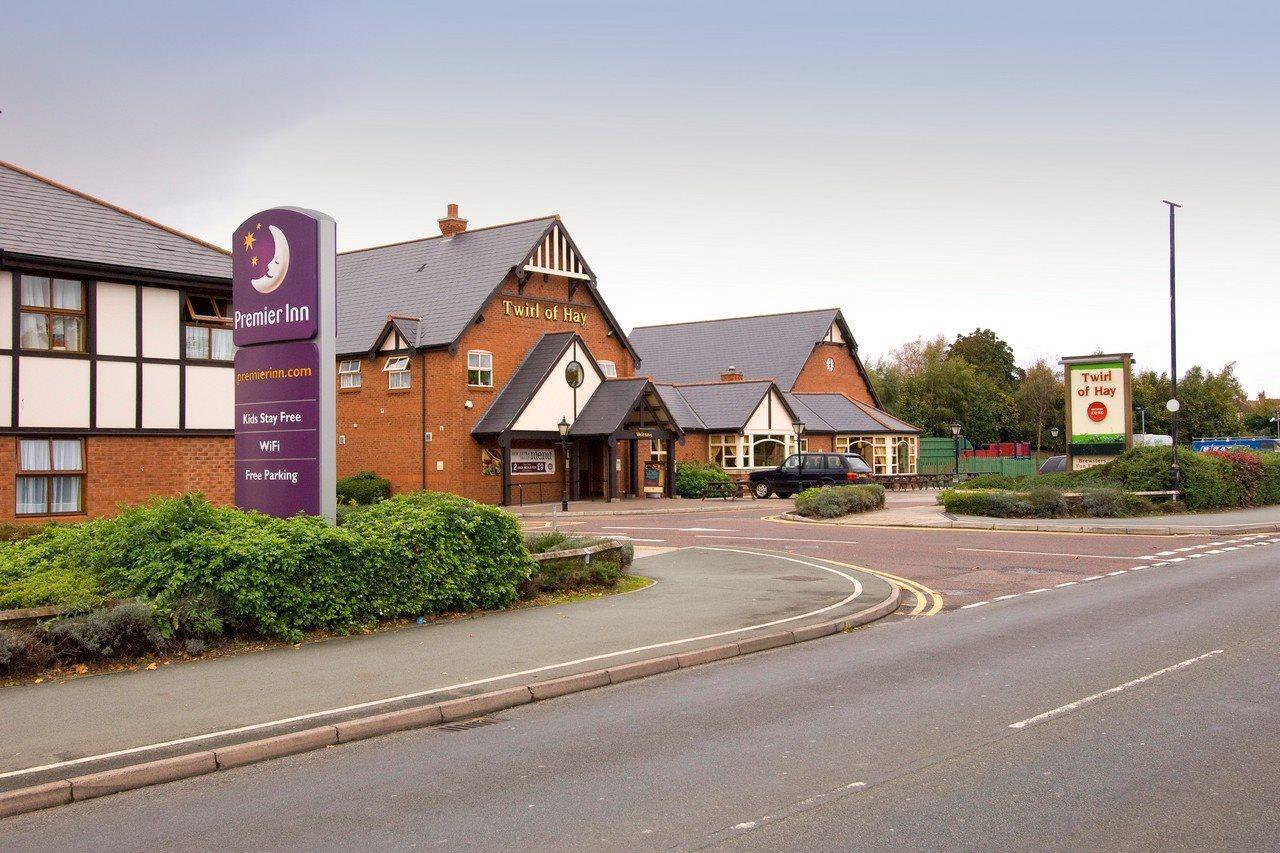 Chester Central Bagian luar foto